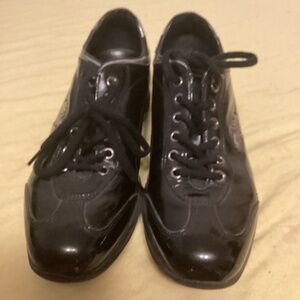 PRADA PATENT LEATHER SHOES SZ 35 1/2Authentic
